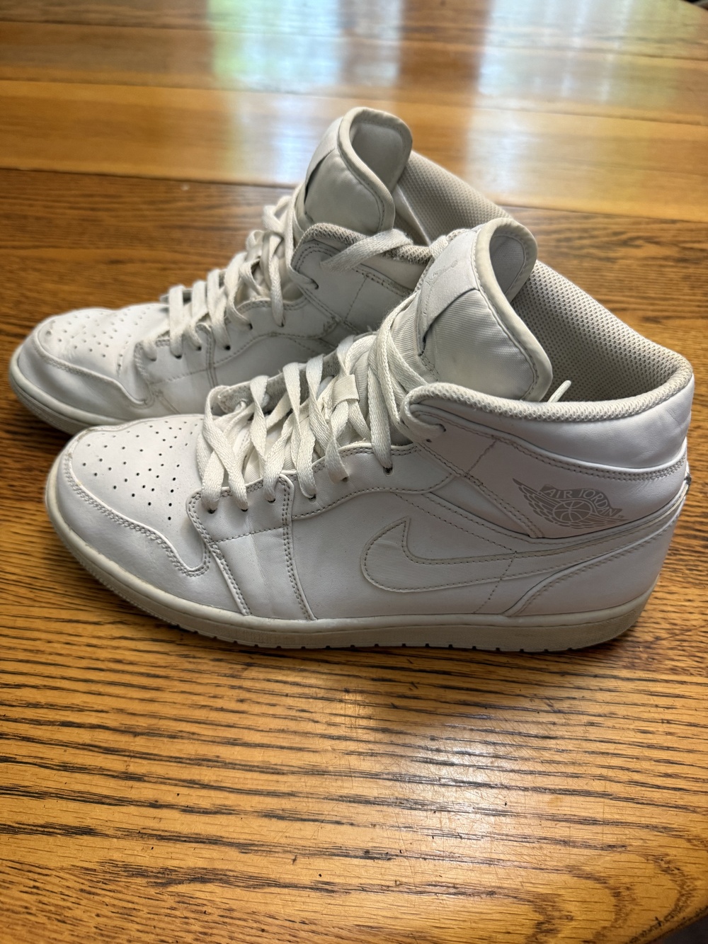 Air Jordan 1 Mid Shoes Mens Size 11 Basketball Nike Retro 554724-104 Sneakers